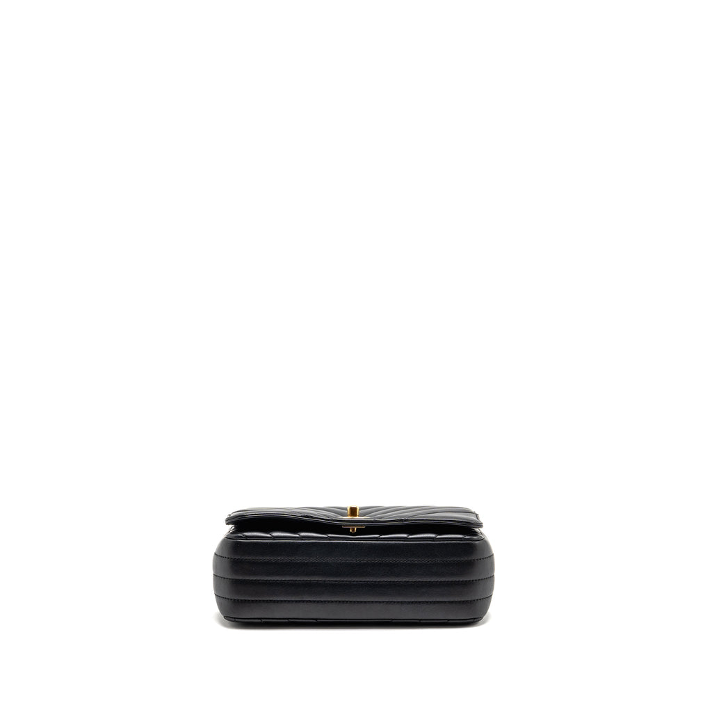 chanel-chevron-flap-bag-lambskin-black-lghw