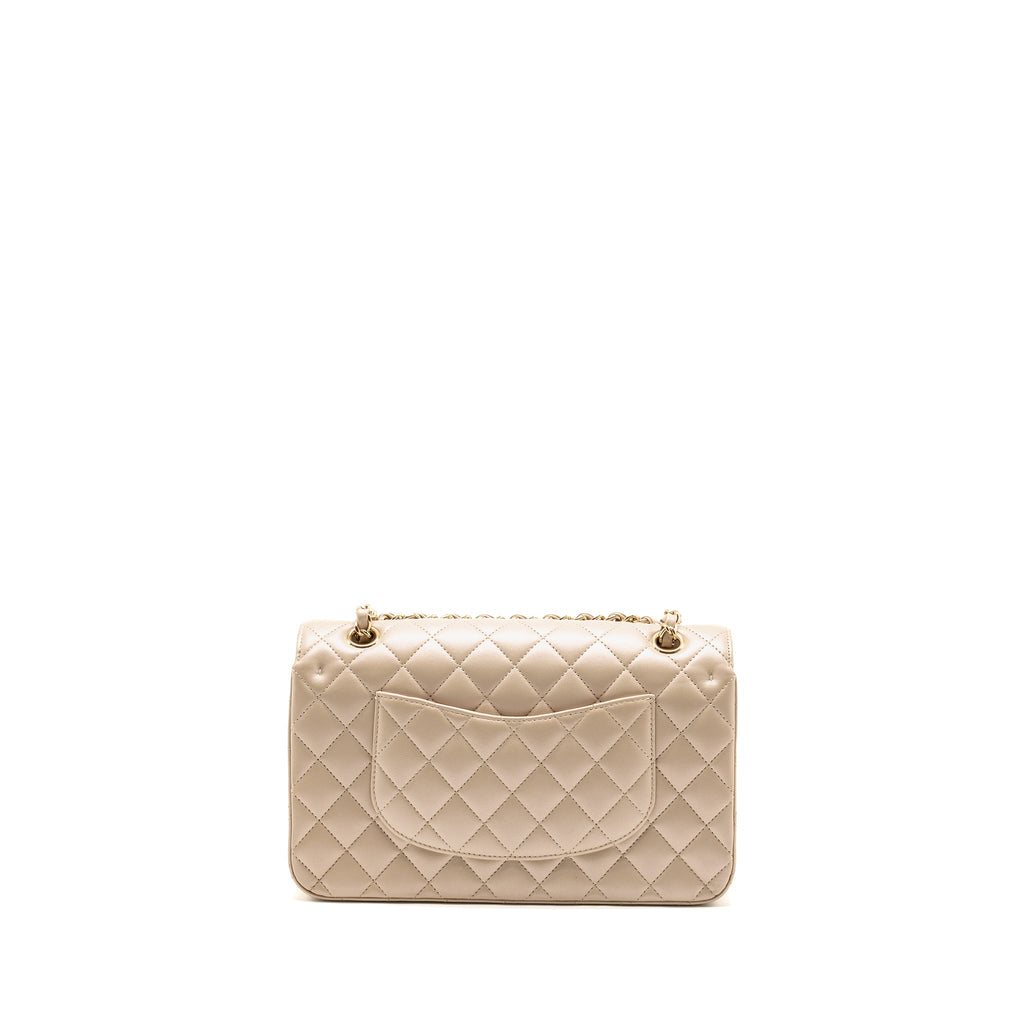 chanel-medium-classic-double-flap-bag-lambskin-iridescent-ivory-lghw-copy