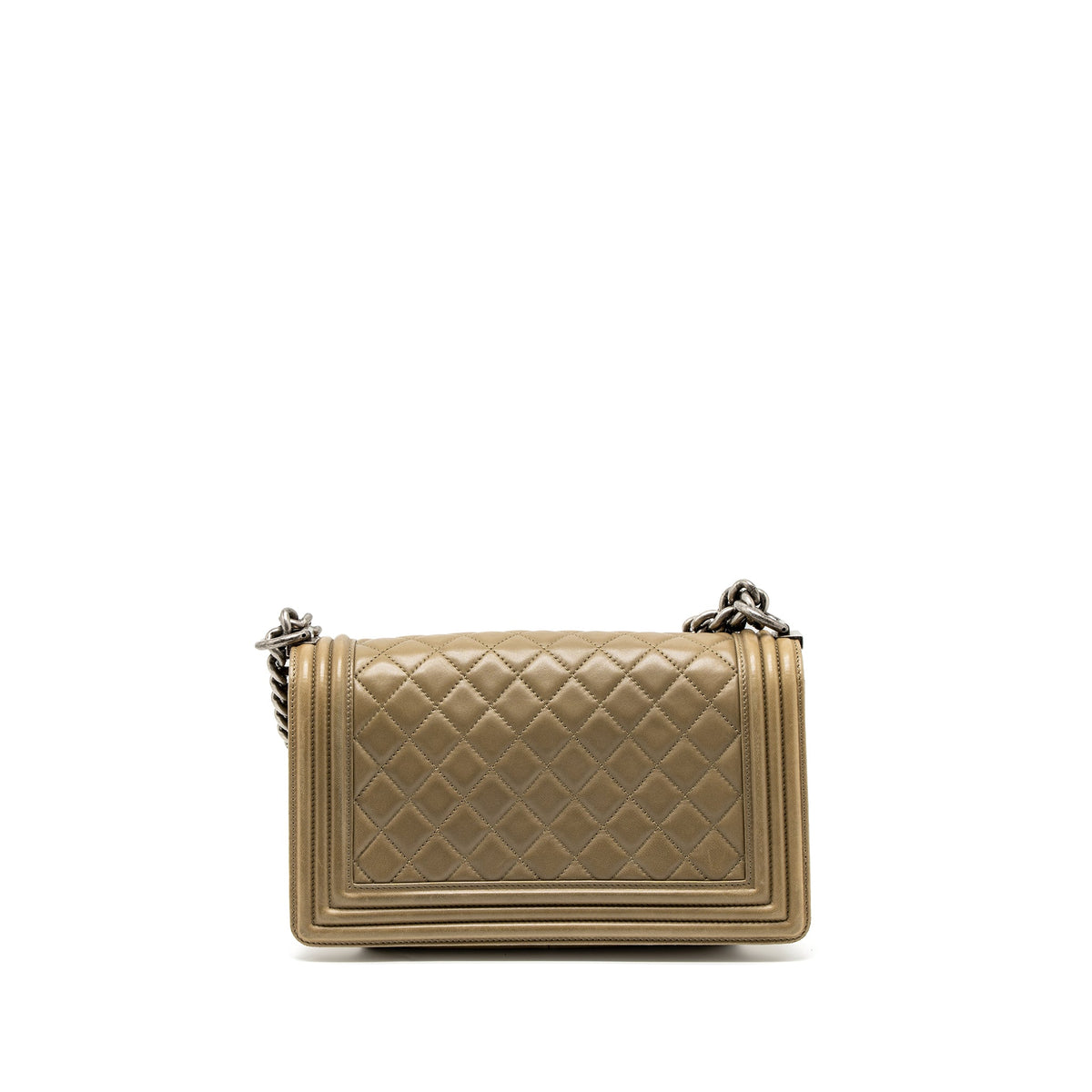 chanel-medium-boy-bag-lambskin-green-ruthenium-hardware