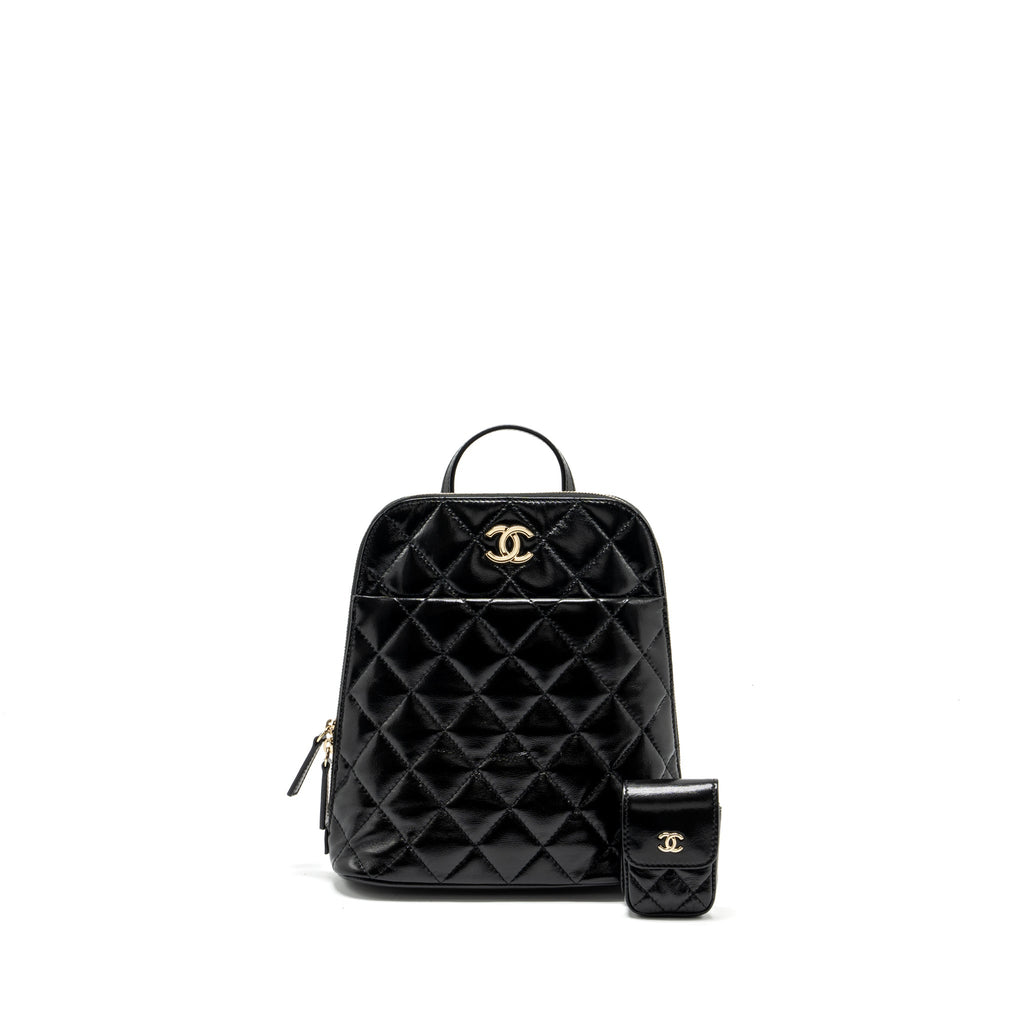 chanel-22a-mini-backpack-patent-black-lghwmicrochip