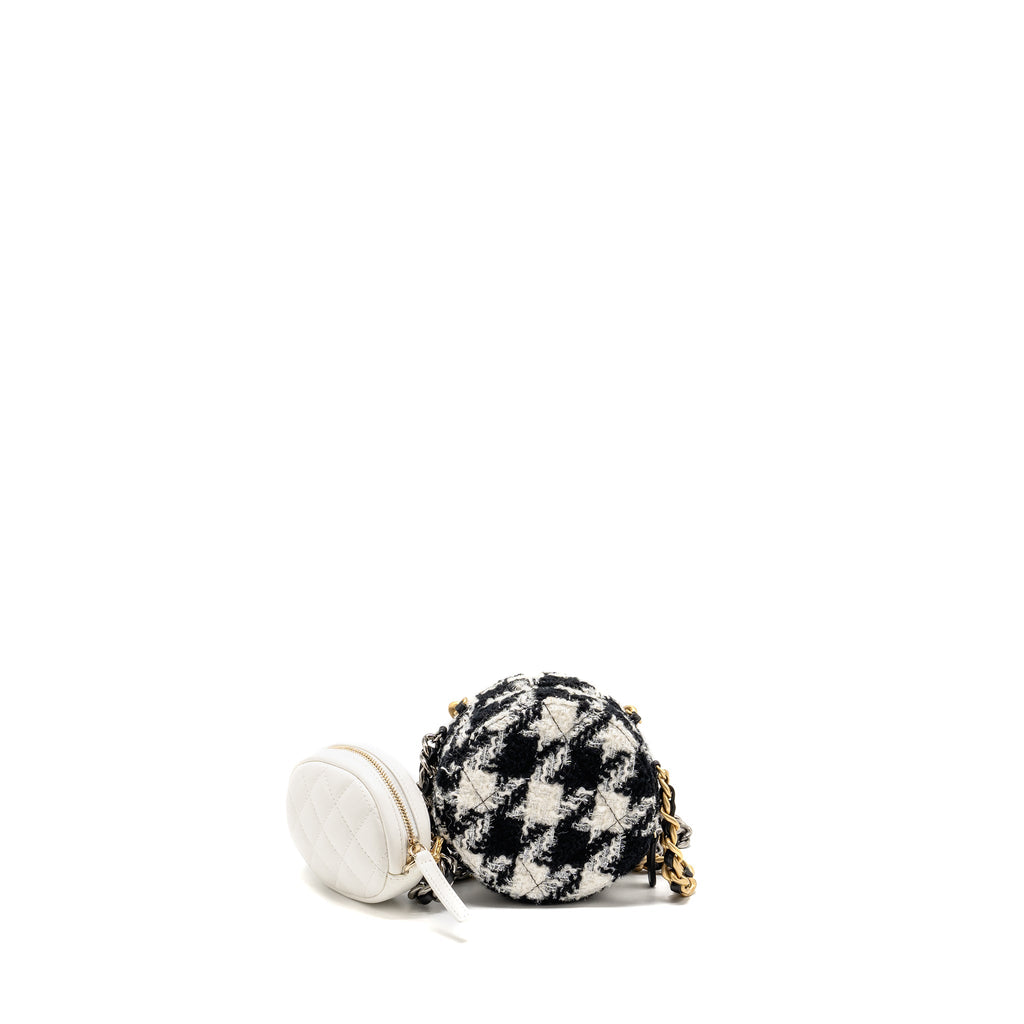 chanel-19-round-clutch-with-chain-with-coin-purse-tweed-lambskin-black-white-ghw-copy