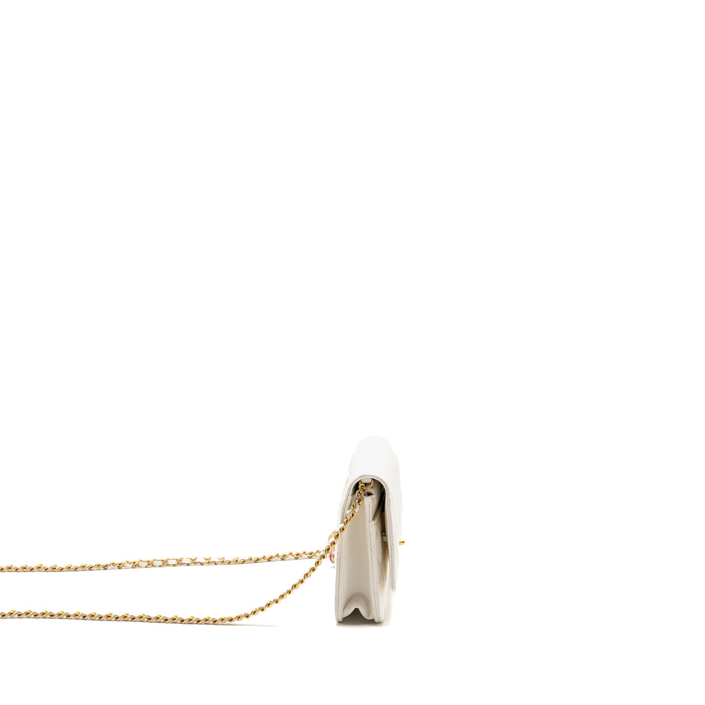chanel-pearl-crush-wallet-on-chain-lambskin-white-ghw-microchip-3