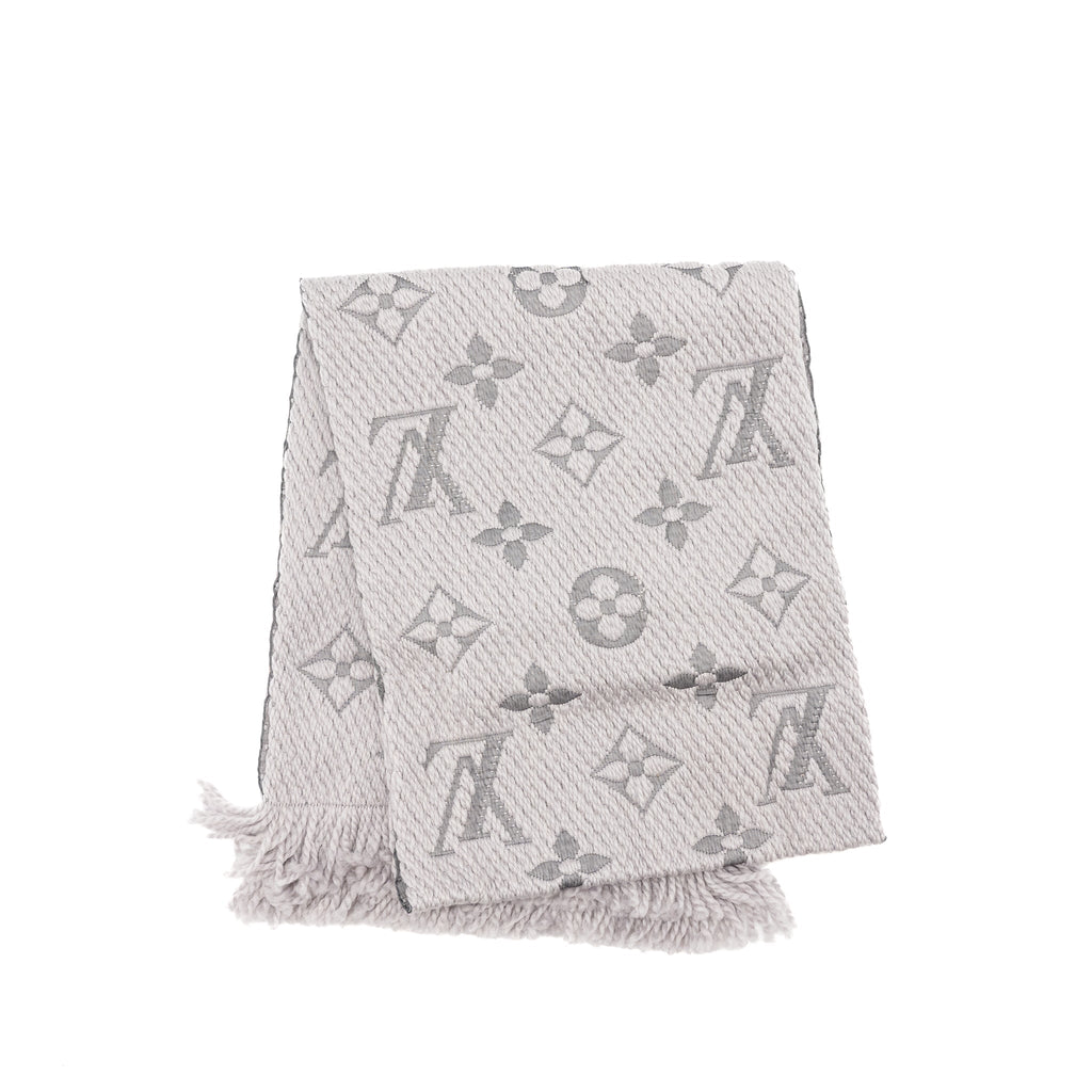 louis-vuitton-muffler-scarf-monogram-wool-silk-grey