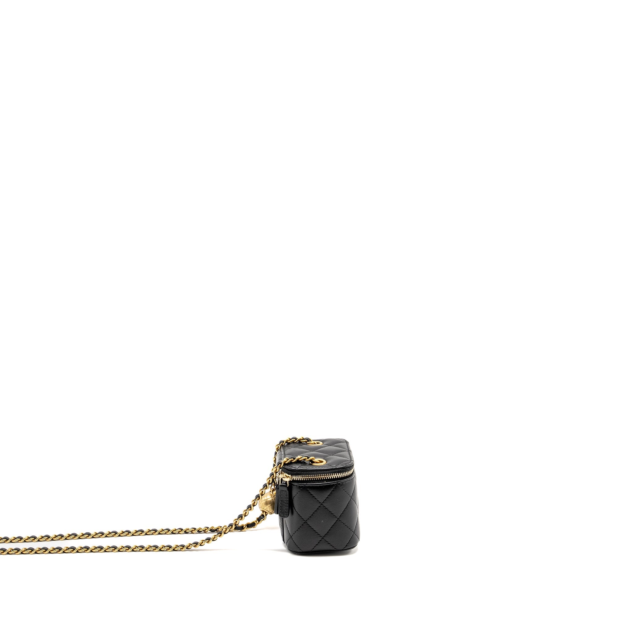 chanel-pearl-crush-mini-vanity-case-lambskin-black-ghw-copy