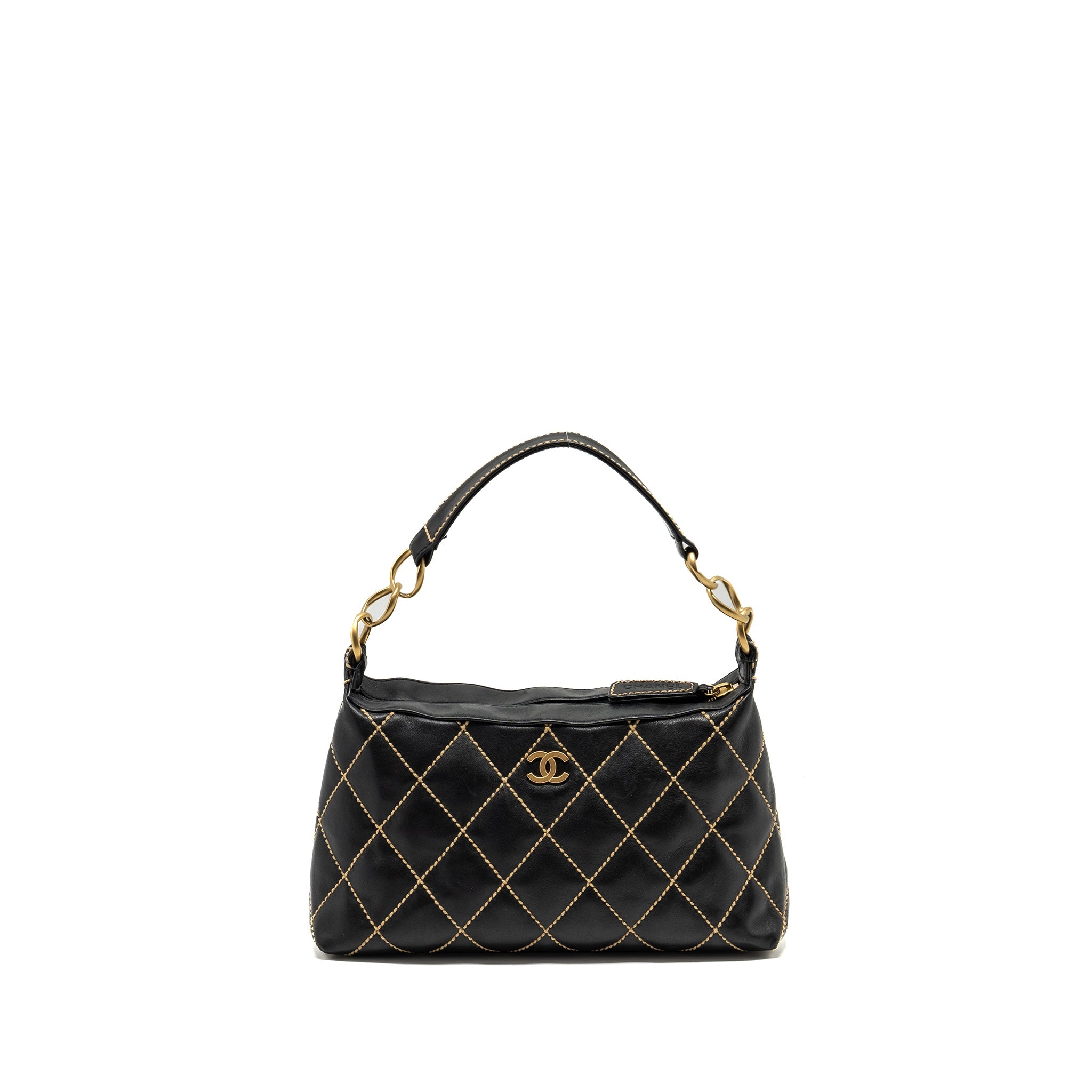 chanel-vintage-quilted-zip-shoulder-bag-calfskin-black-ghw