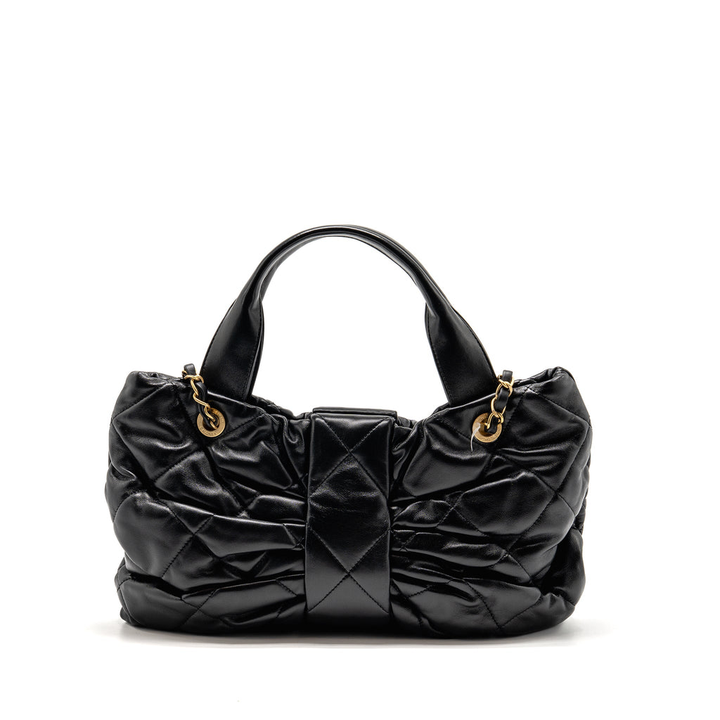 chanel-25k-medium-bow-bag-lambskin-black-ghwmicrochip