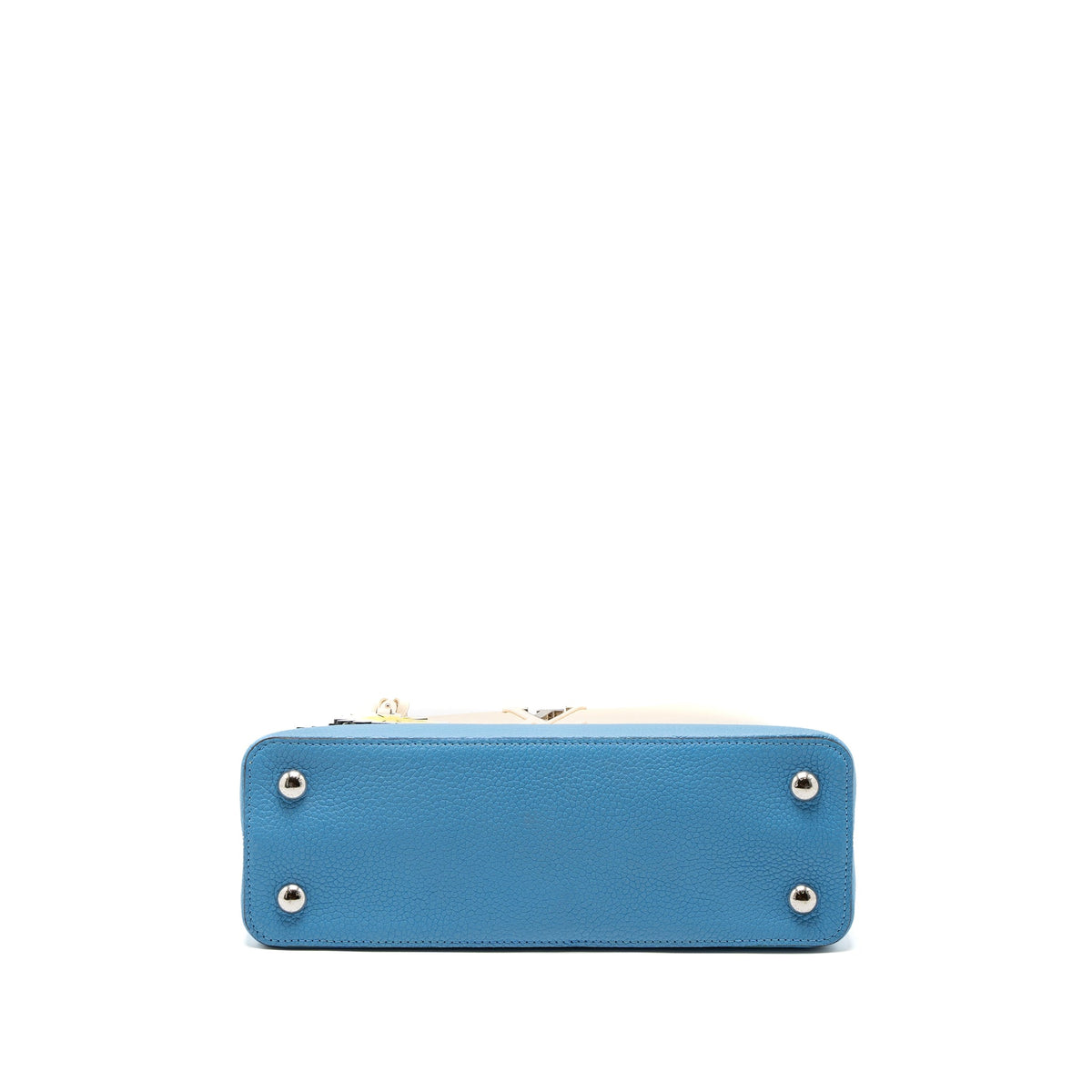 louis-vuitton-capucines-mm-taurillon-ombre-blue-shw