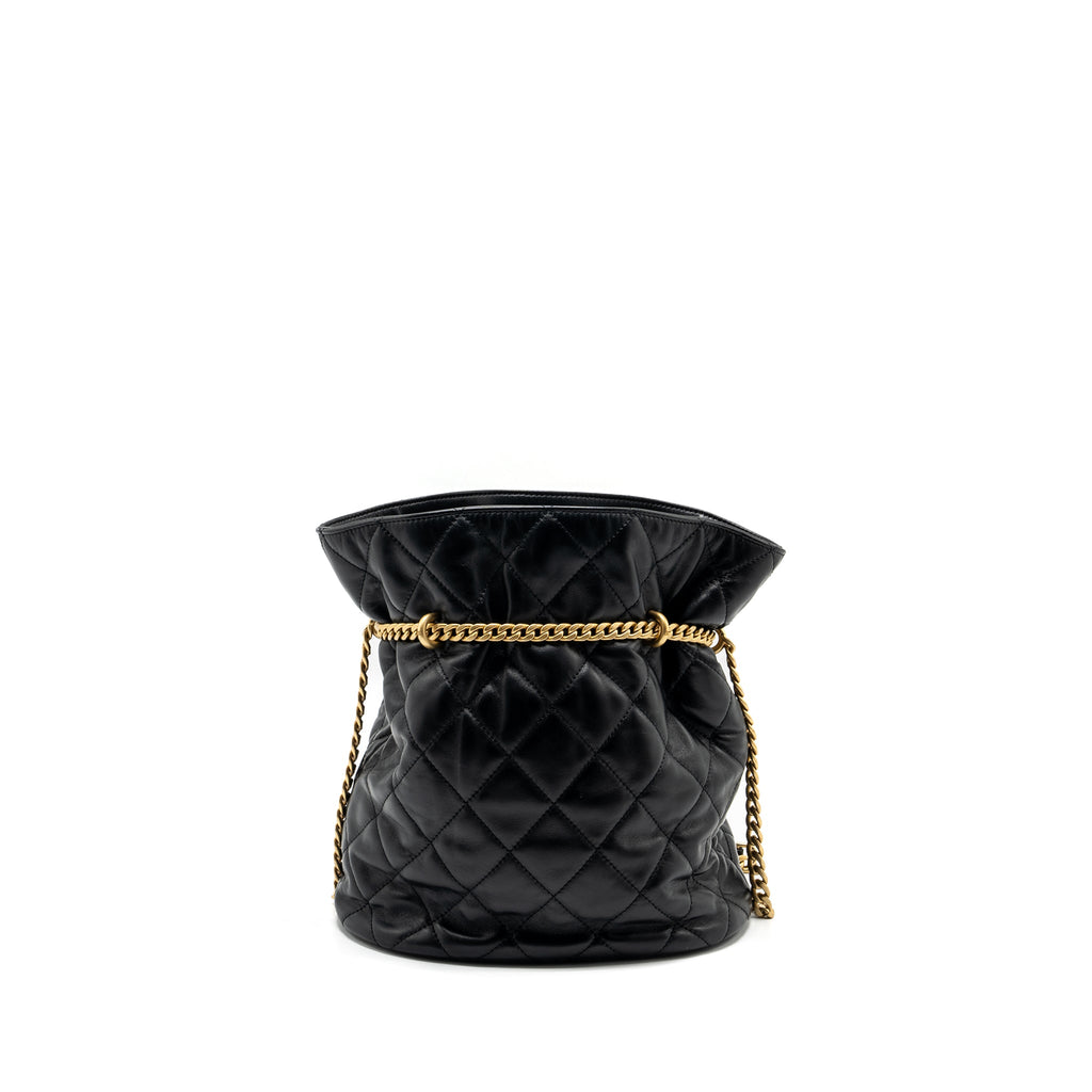 chanel-22p-drawstring-bucket-bag-lambskin-black-ghwmicrochip