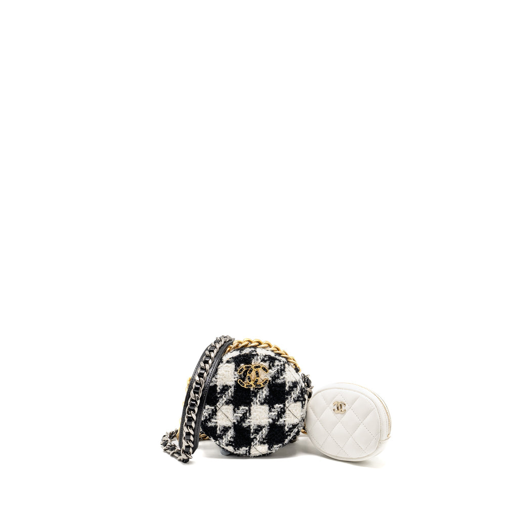 chanel-19-round-clutch-with-chain-with-coin-purse-tweed-lambskin-black-white-ghw-copy