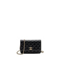 chanel-cc-logo-quilted-wallet-on-chain-caviar-black-lghw-microchip