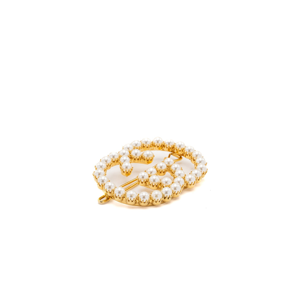 gucci-gg-logo-hair-clip-pearl-ghw-1