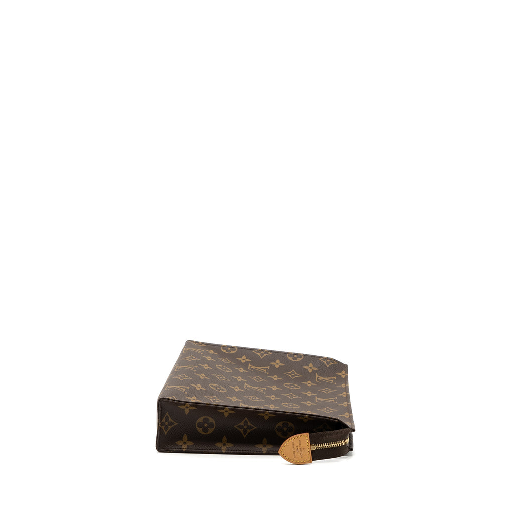 louis-vuitton-toiletry-pochette-26-monogram-canvas-ghw-11