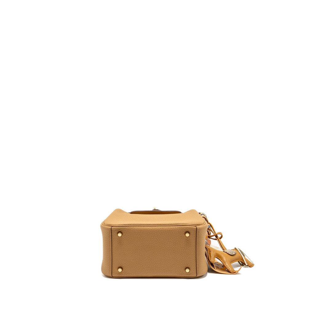 hermes-mini-lindy-clemence-biscuit-ghw-stamp-b-with-rodeo-and-twilly-sell-in-a-set