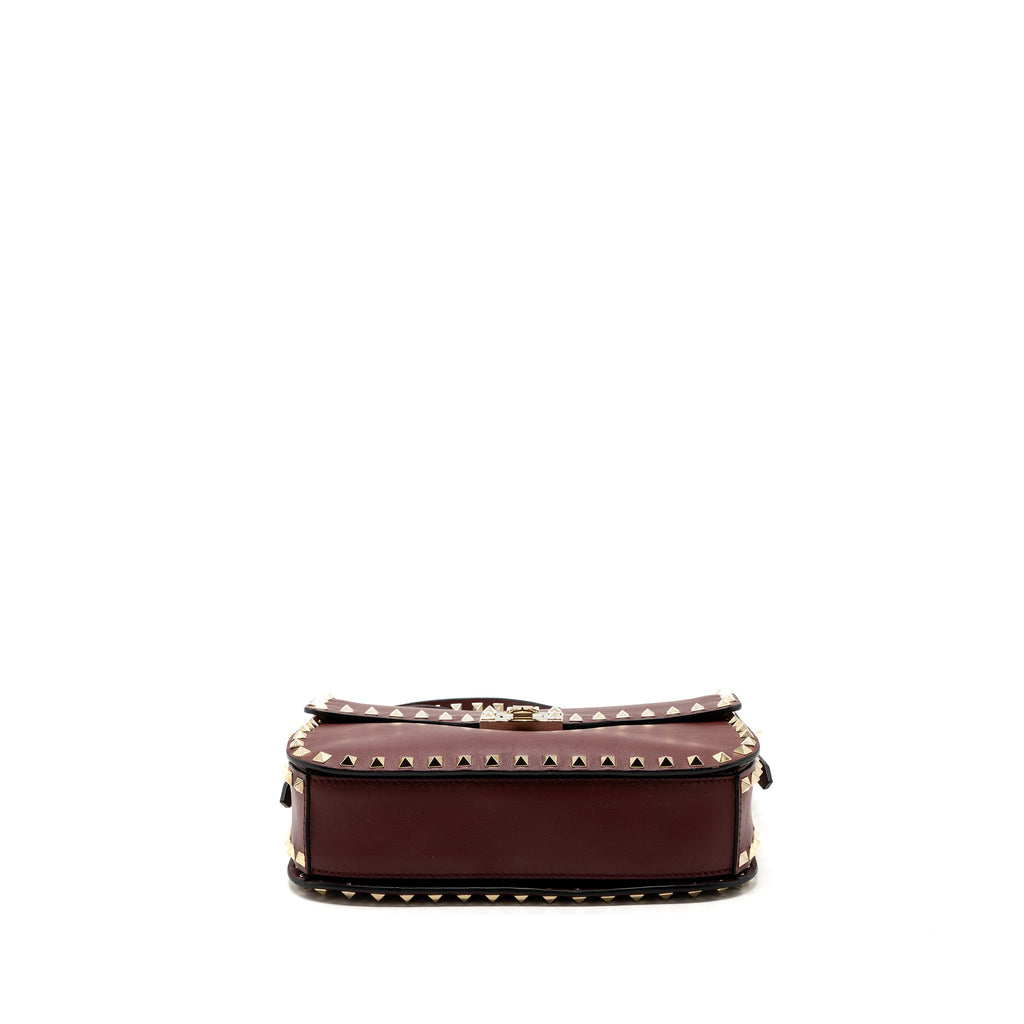 valentino-rockstud-flap-bag-calfskin-red-ghw