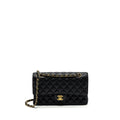 chanel-meedium-classic-double-flap-bag-caviar-black-ghw