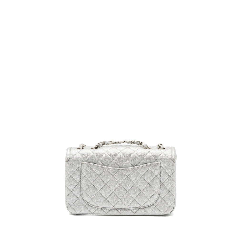 copy-of-chanel-filigree-flap-bag-caviar-silver-shw