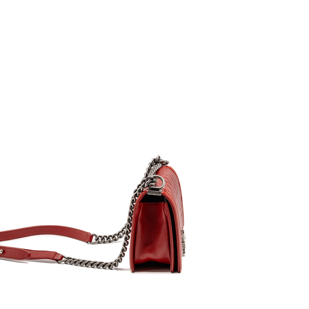 chanel-medium-boy-bag-calfskin-patent-red-ruthenium-silver-hardware