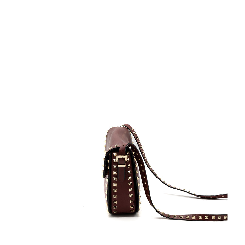 valentino-rockstud-flap-bag-calfskin-red-ghw