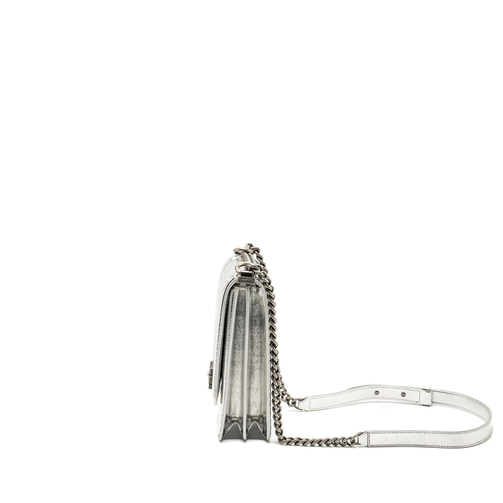 chanel-boy-north-south-flap-bag-patent-silver-ruthenium-hardware