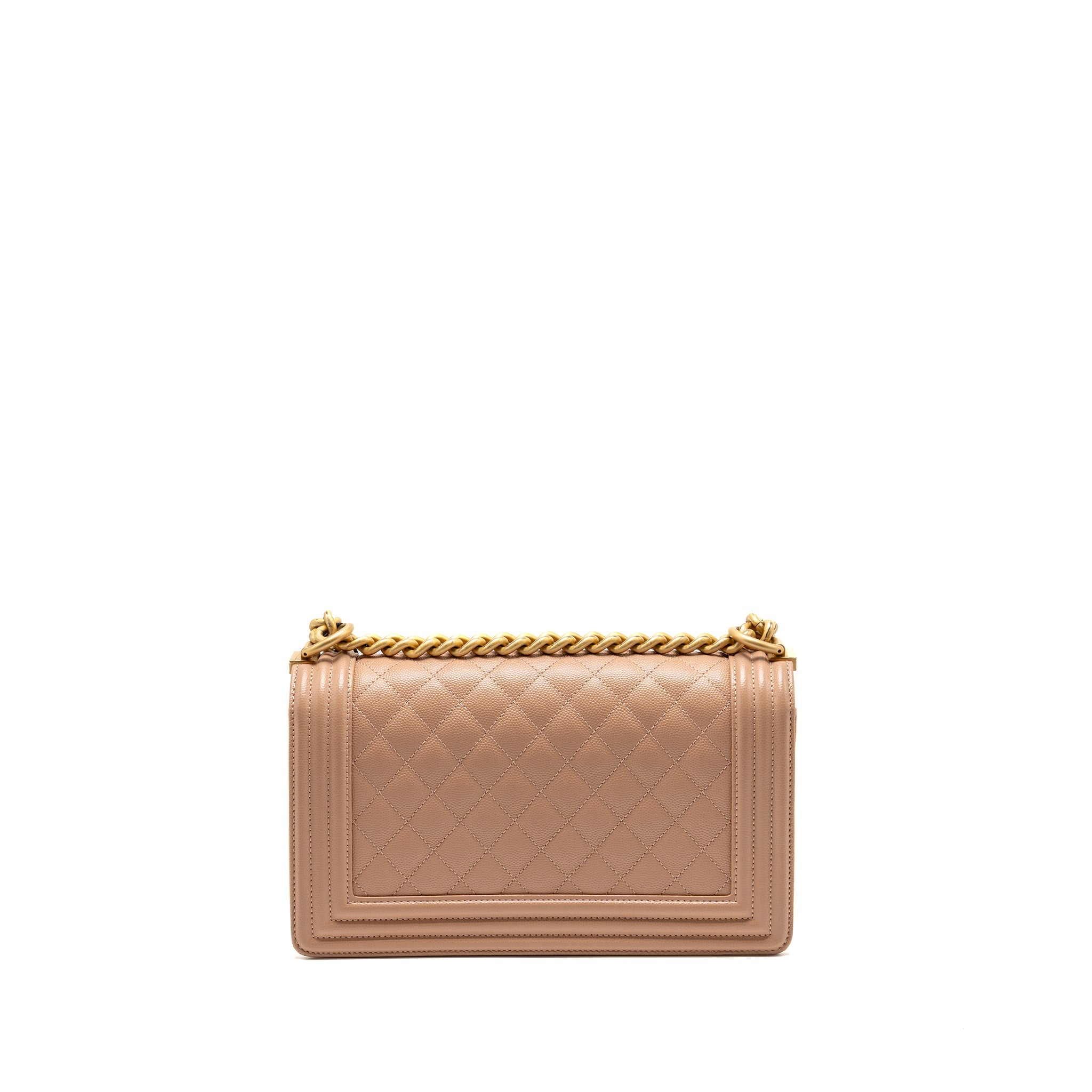 chanel-boy-bag-pink