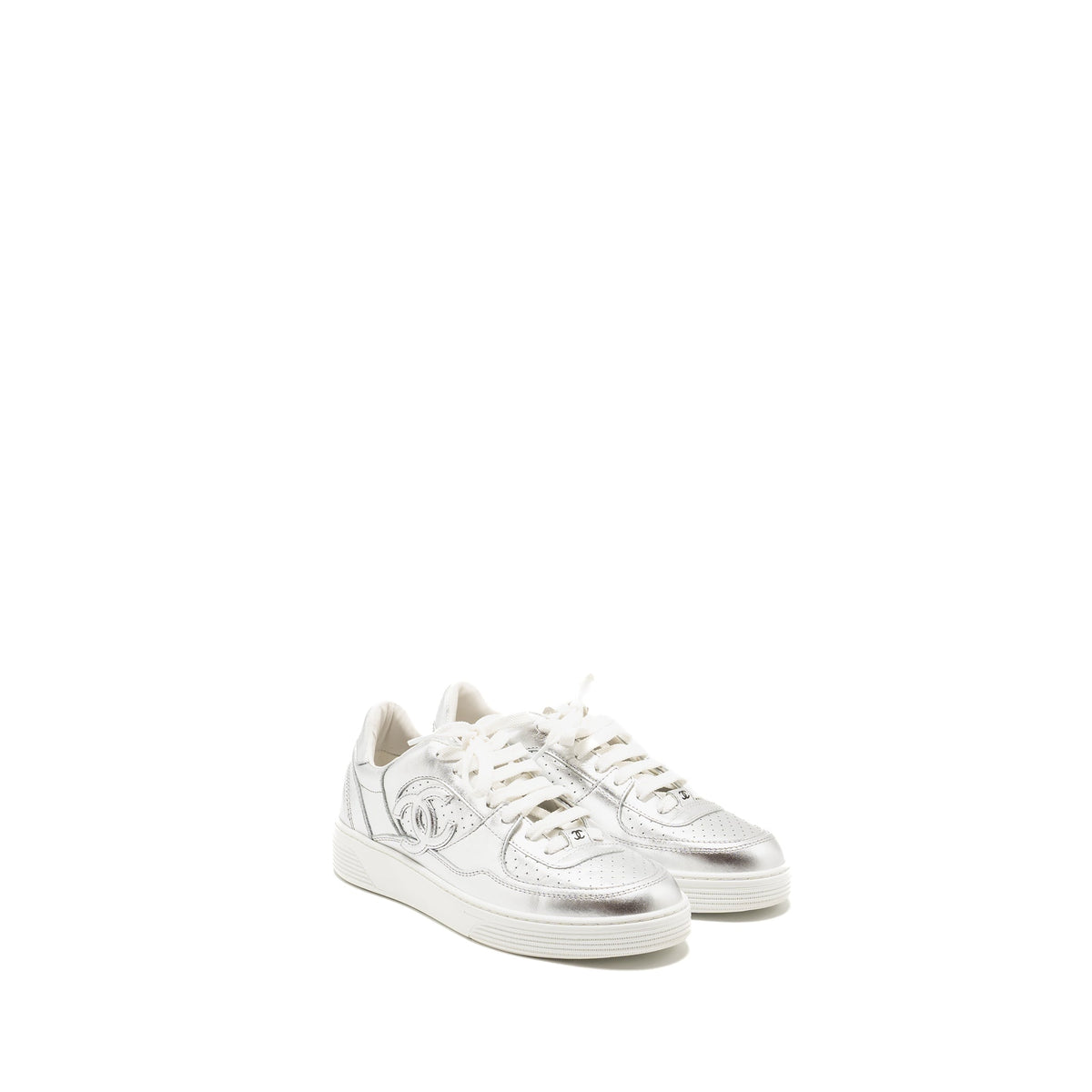 chanel-size-38-24c-sneaker-calfskin-silver-copy