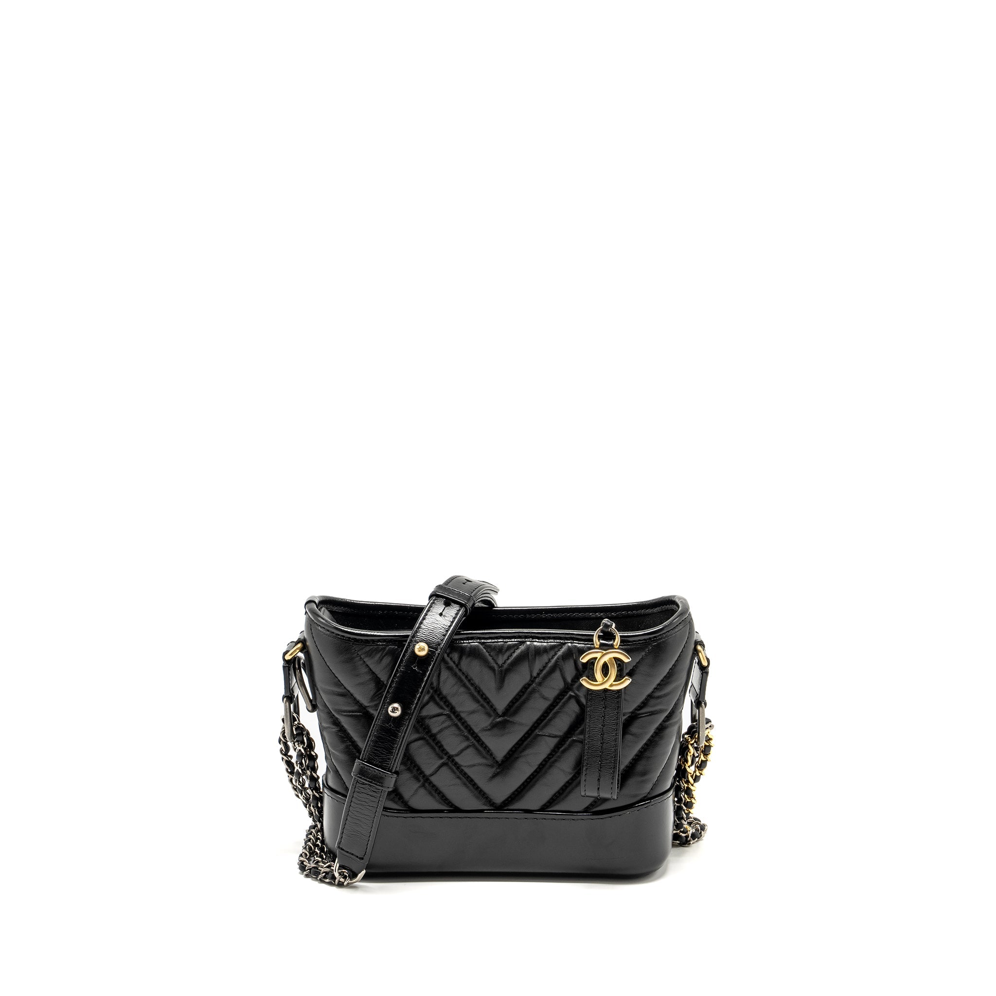 chanel-small-chevron-gabrielle-hobo-bag-calfskin-black-multicolour-hardware