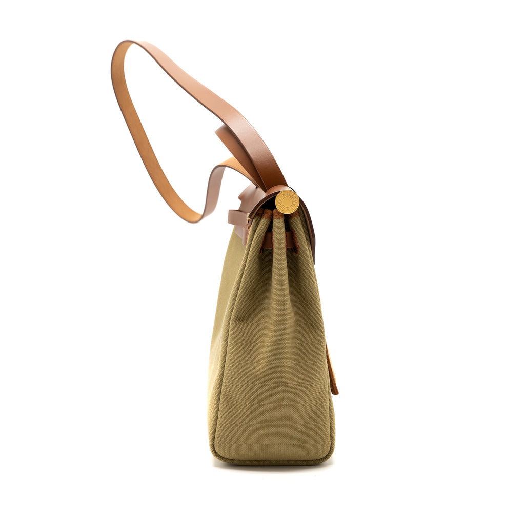 hermes-herbag-31-zip-bag-retourne-canvas-vache-hunter-poussiere-fauve-ghw-stamp-y