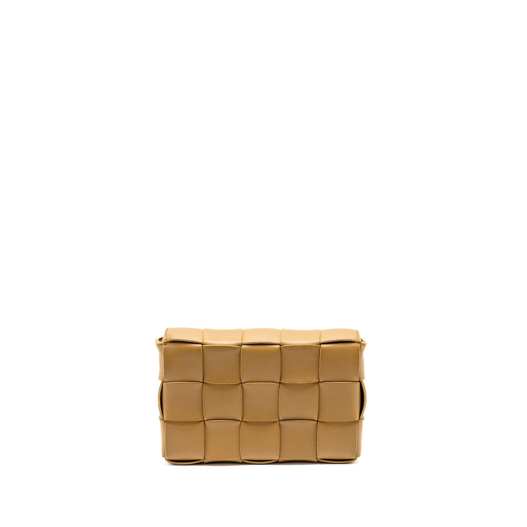 bottega-veneta-small-cassette-bag-lambskin-caramel-ghw