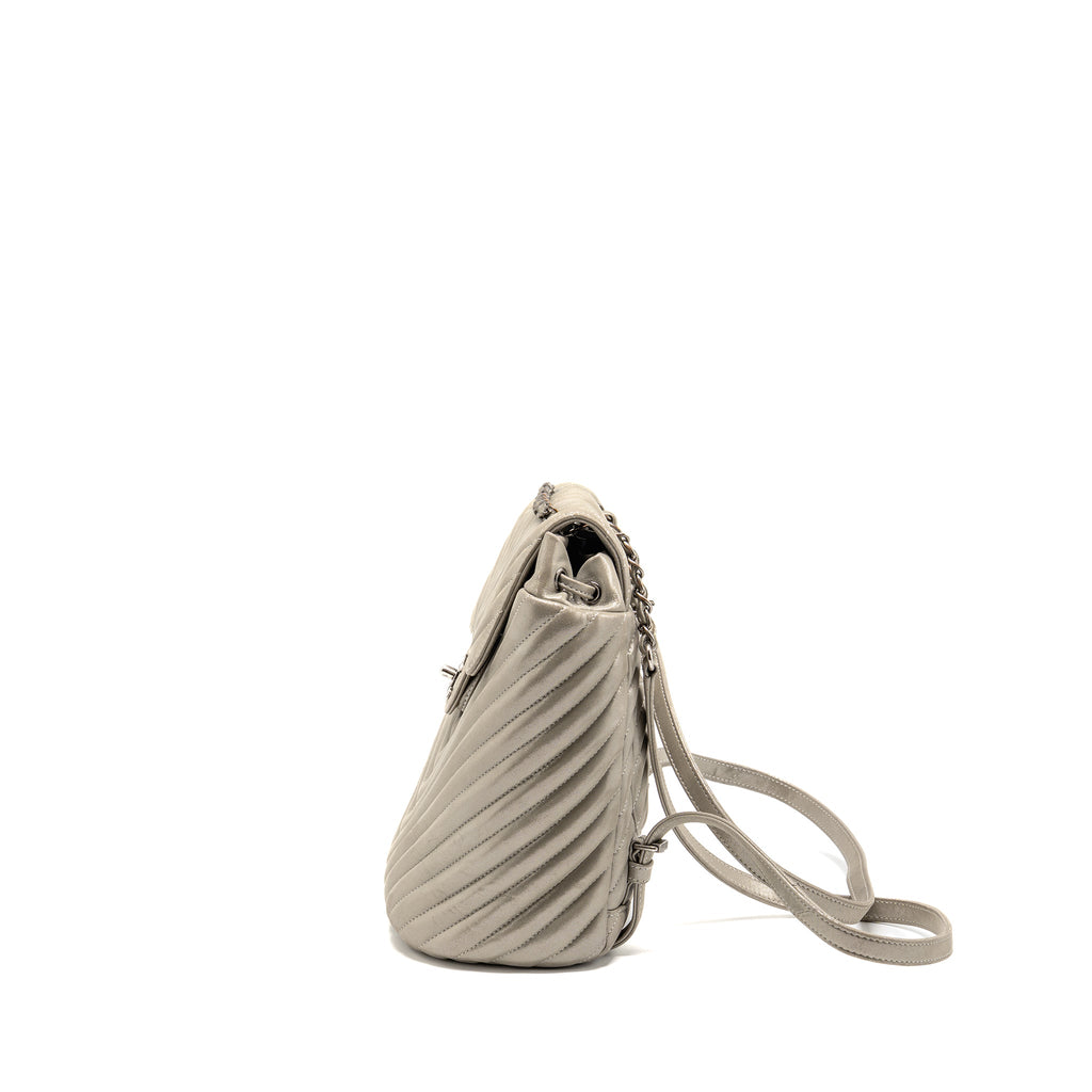 chanel-small-urban-spirit-backpack-chevron-calfskin-iridescent-light-grey-ruthenium-hardware