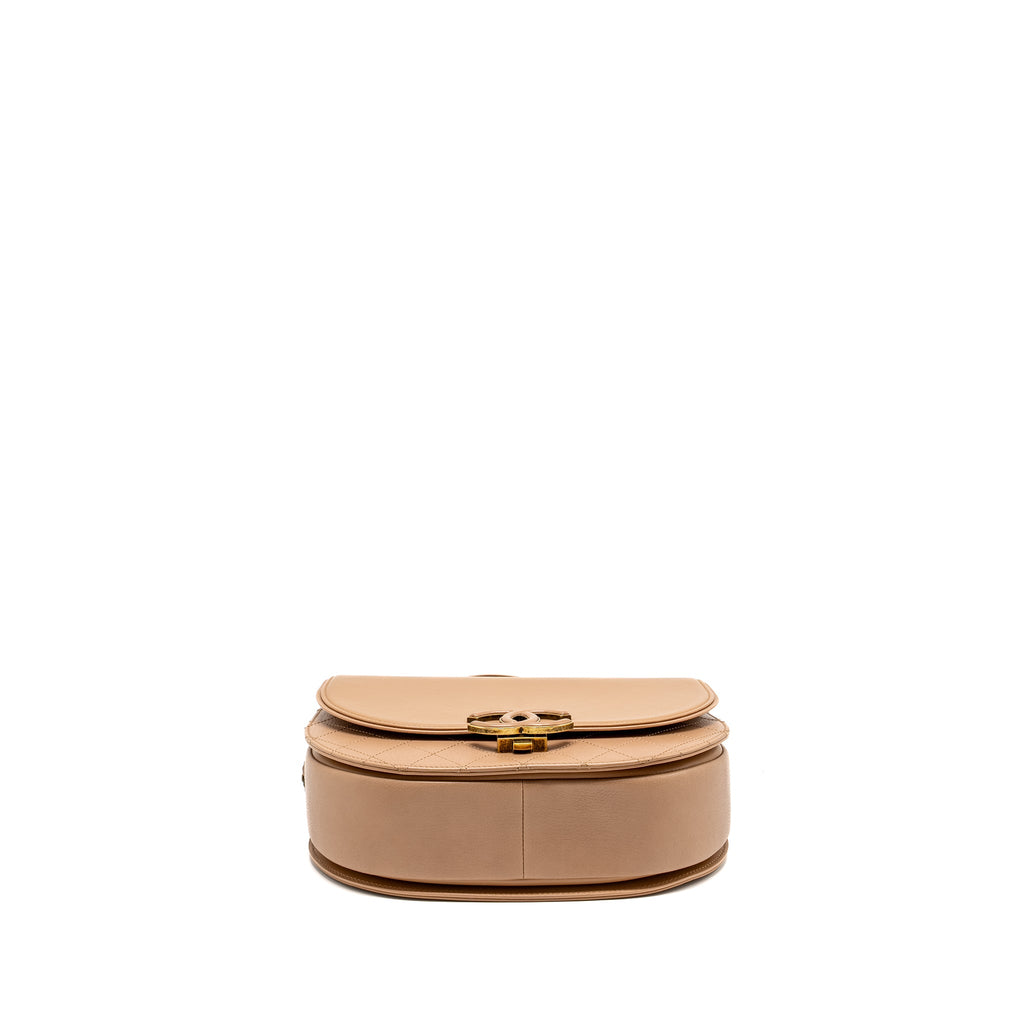 chanel-coco-curve-flap-bag-calfskin-beige-ruthenium-hardware
