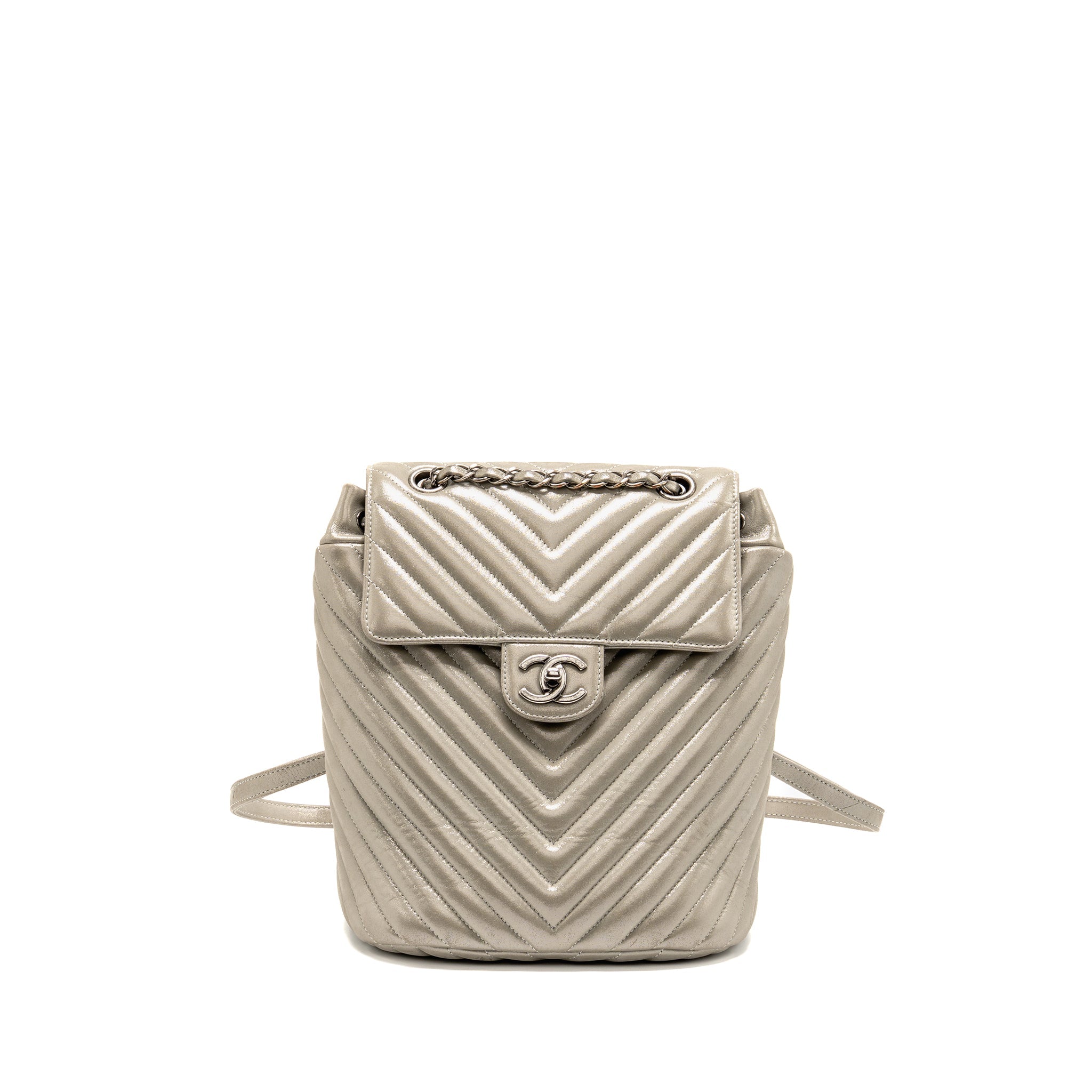 chanel-small-urban-spirit-backpack-chevron-calfskin-iridescent-light-grey-ruthenium-hardware