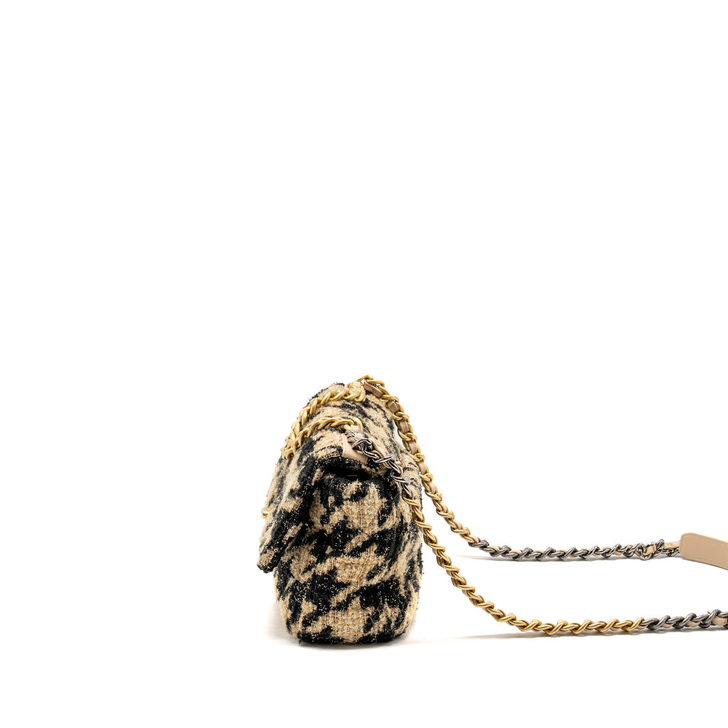 chanel-19-bag-tweed-beige-black-multicolour-hardware