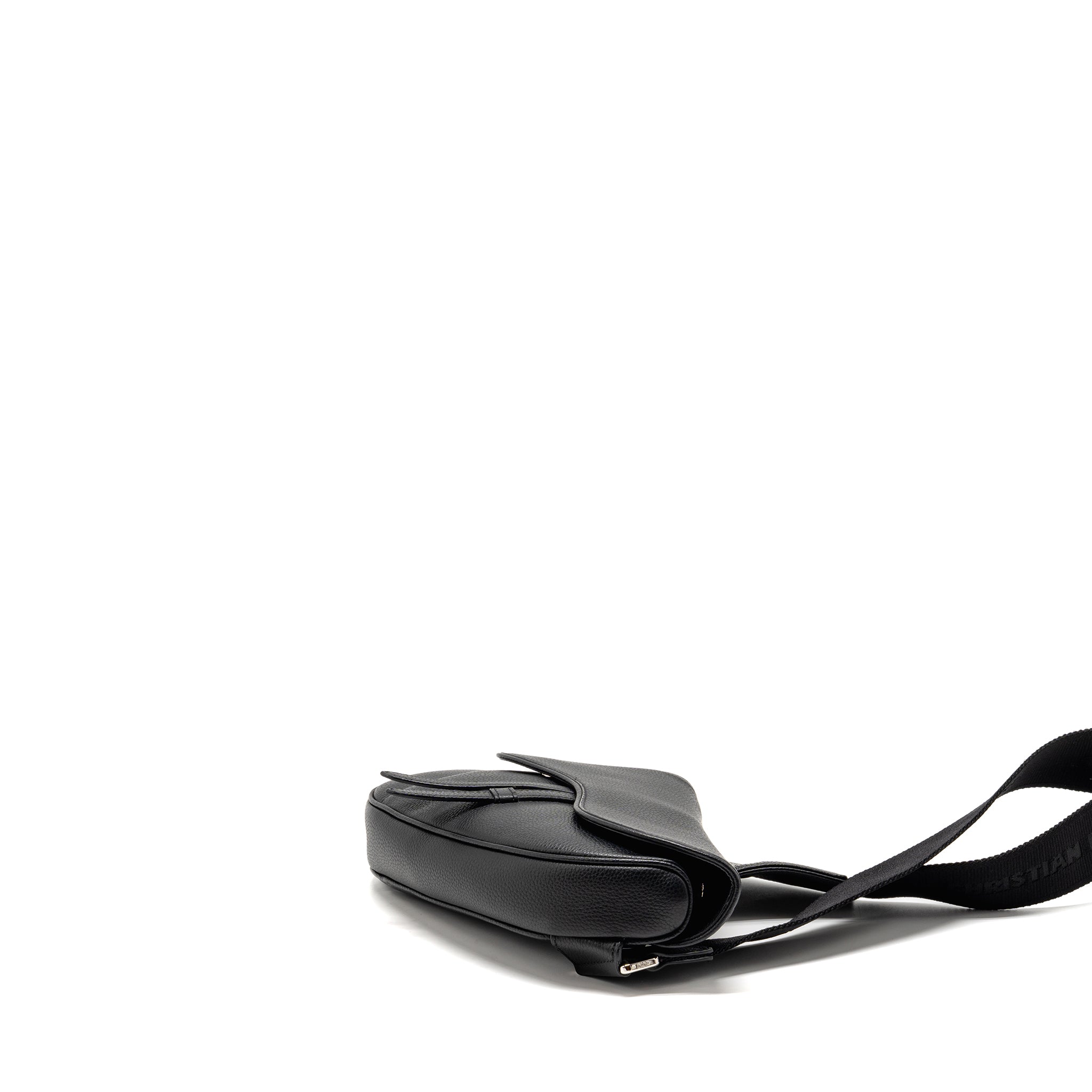 dior-homme-saddle-bag-calfskin-black-shw-copy