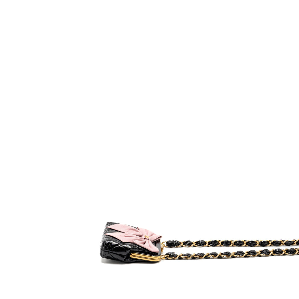 chanel-24a-bow-knot-clutch-with-chain-patent-crumpled-lambskin-shiny-lambskin-black-pink-ghw-microchip-copy