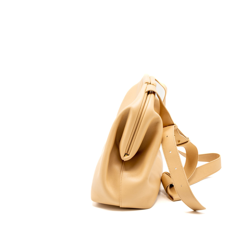 bottega-veneta-point-top-handle-bag-smooth-nappa-almond-1