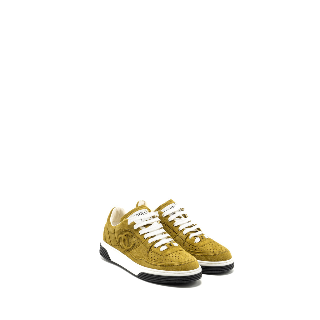 chanel-23a-size-37-5-sneakers-suede-green