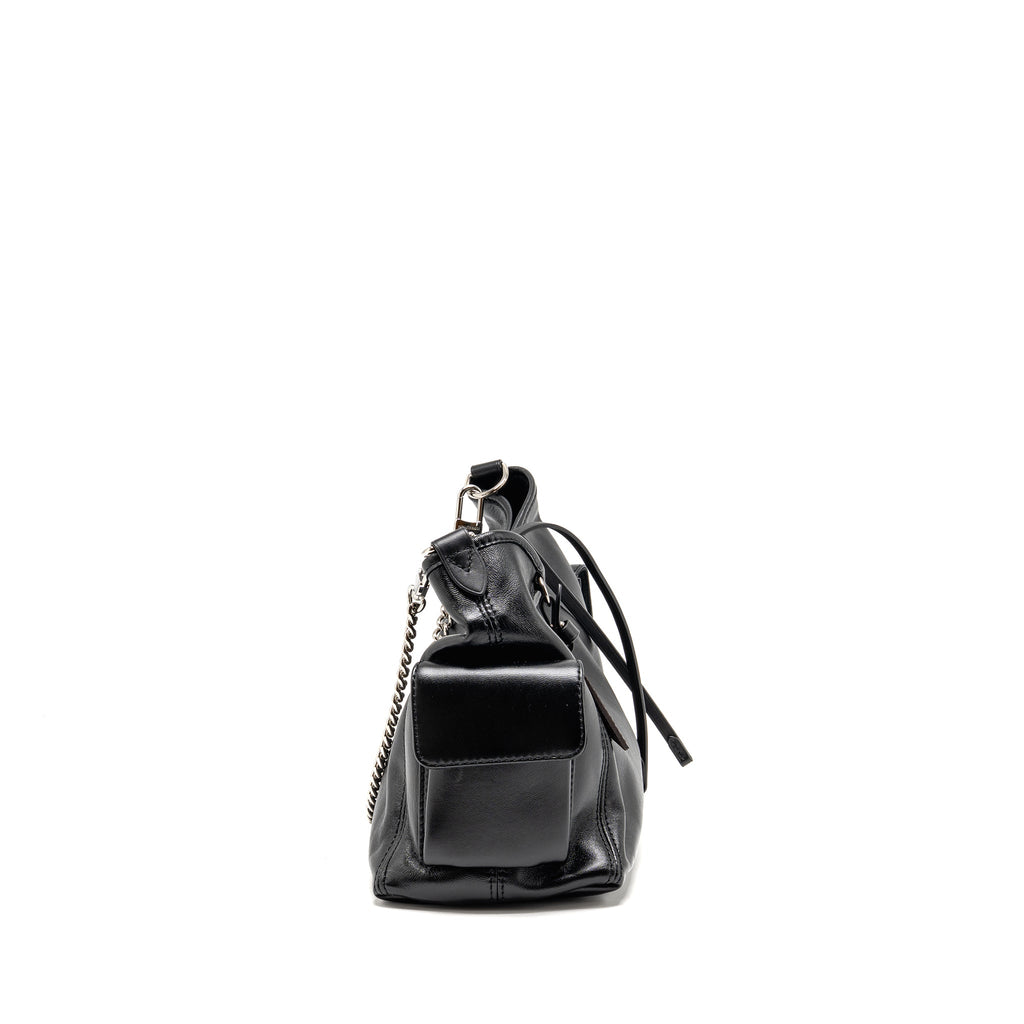 louis-vuitton-carryall-cargo-vibe-pm-lambskin-black-shw