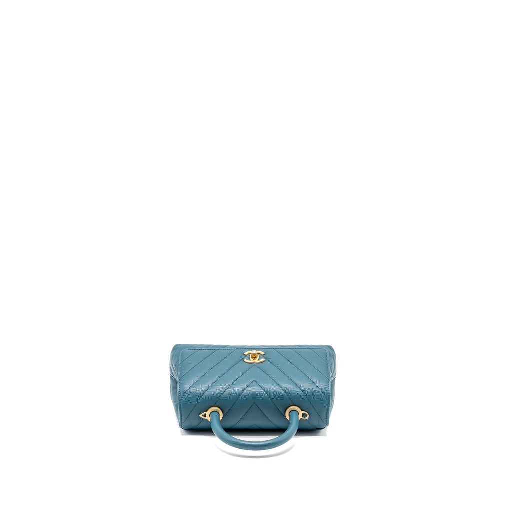 chanel-small-coco-handle-chevron-caviar-green-brushed-ghw