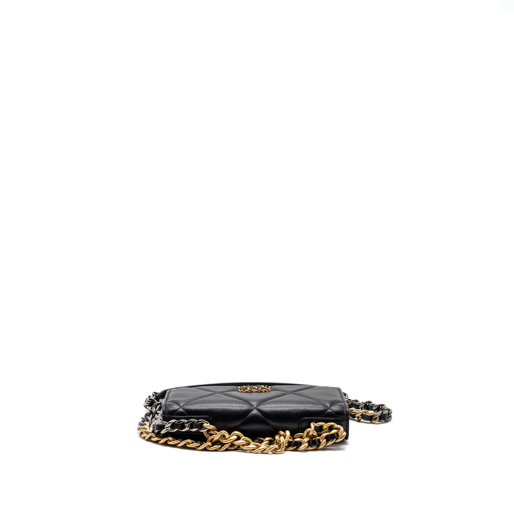 chanel-19-wallet-on-chain-lambskin-black-multicolour-hardware-microchip-1