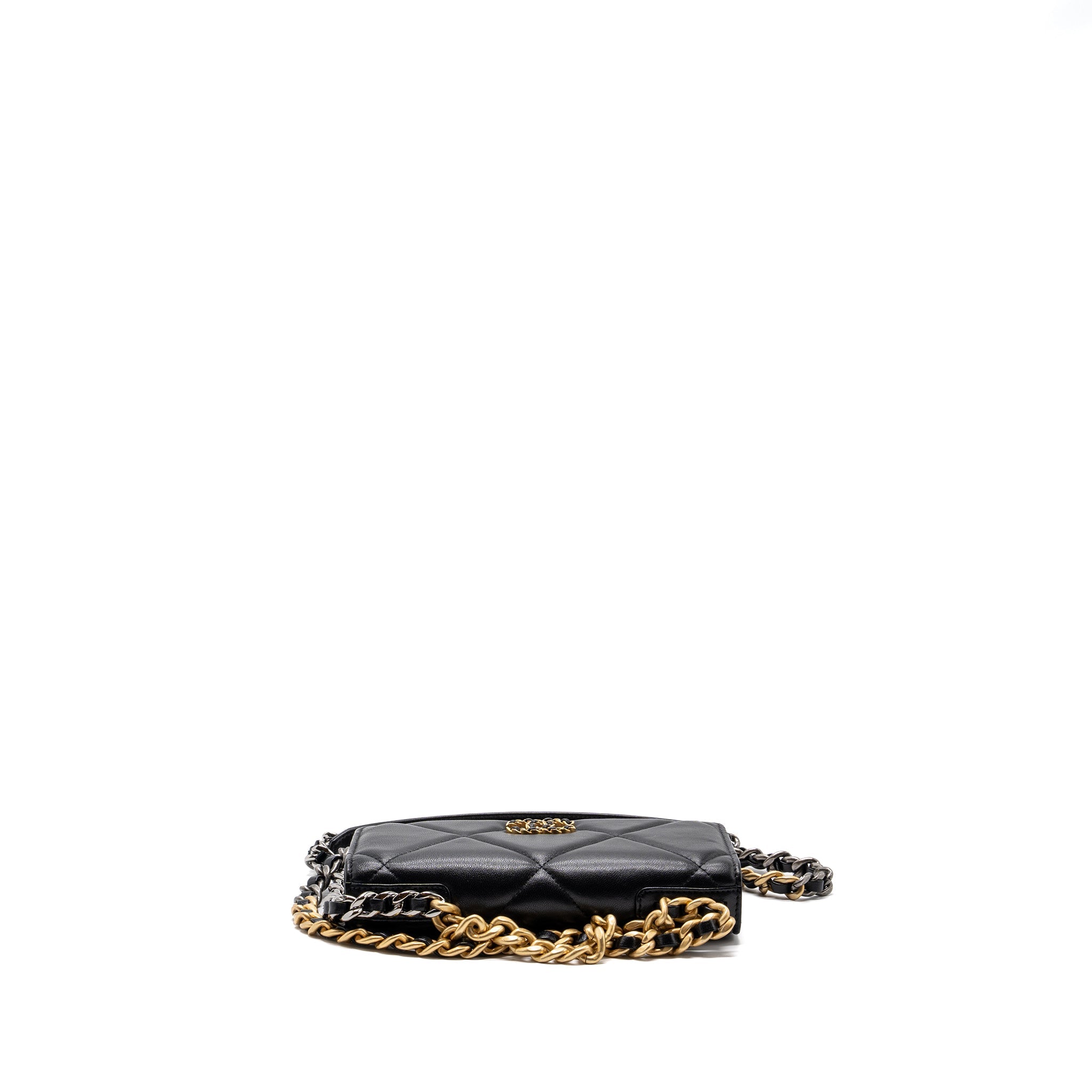 chanel-19-wallet-on-chain-lambskin-black-multicolour-hardware-microchip-1