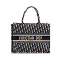 dior-medium-book-tote-blue-dior-oblique-embroidery-1