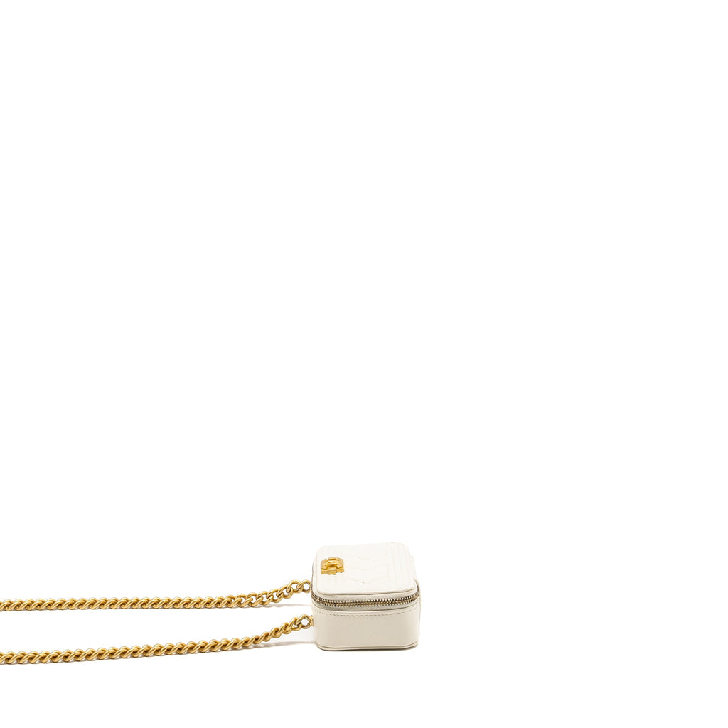 chanel-boy-chain-clutch-caviar-white-ghw-microchip