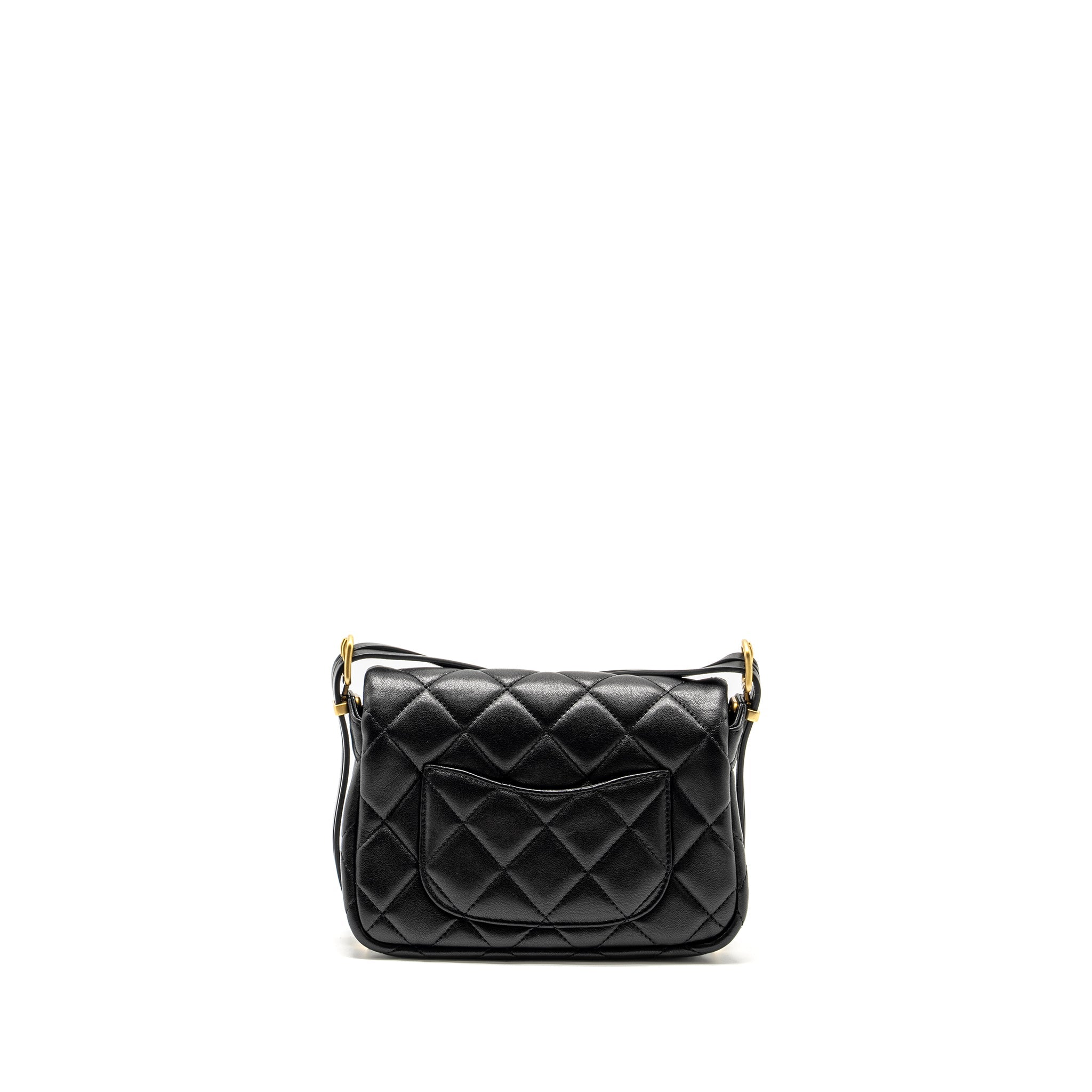 chanel-23b-detail-chains-quilted-flap-bag-lambskin-black-ghwmicrochip