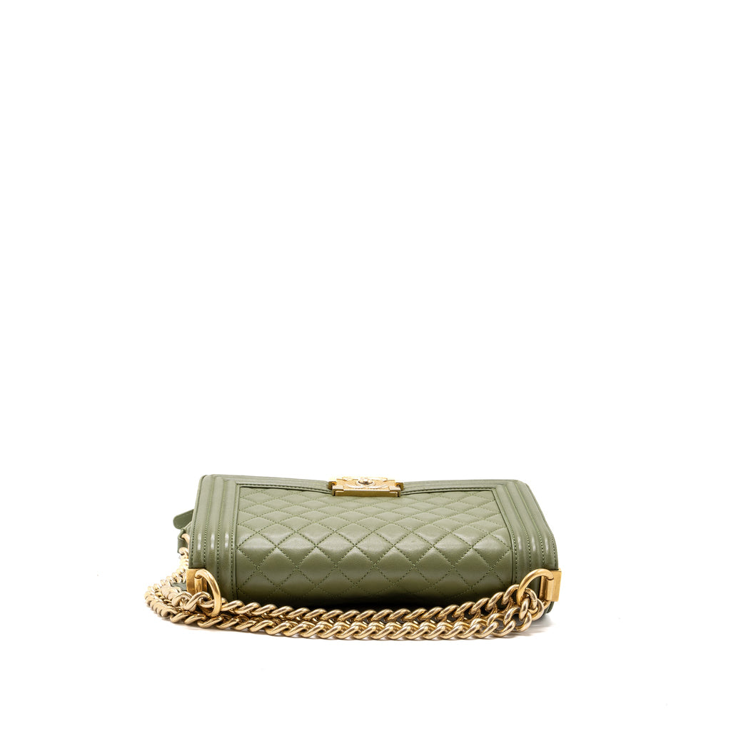chanel-medium-classic-boy-bag-caviar-black-ghw-1