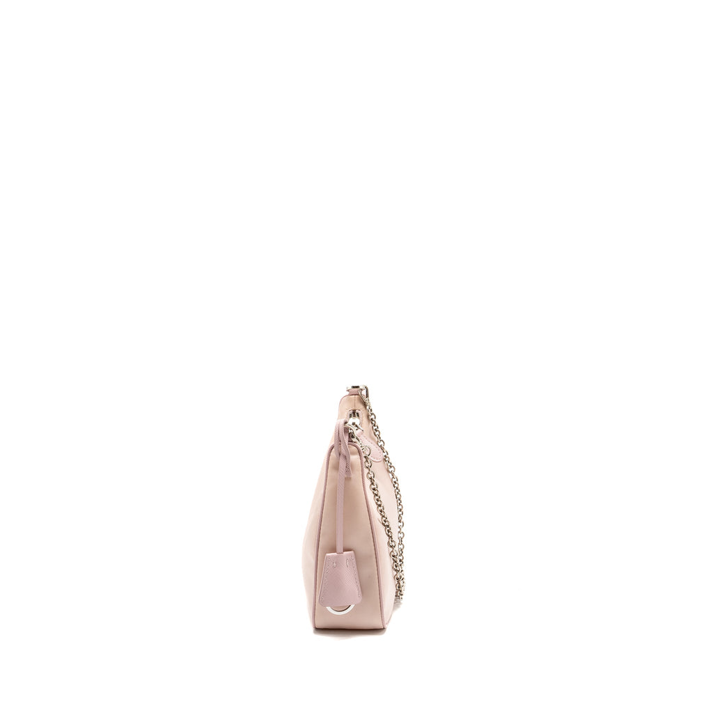 prada-re-edition-2005-saffiano-bag-re-nylon-alabastro-shw-copy