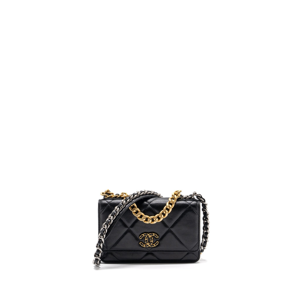 chanel-19-wallet-on-chain-lambskin-black-multicolour-hardware-microchip-1