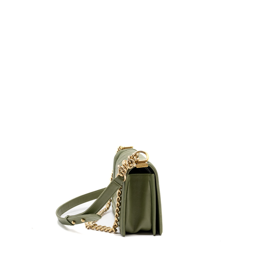 chanel-medium-classic-boy-bag-caviar-black-ghw-1