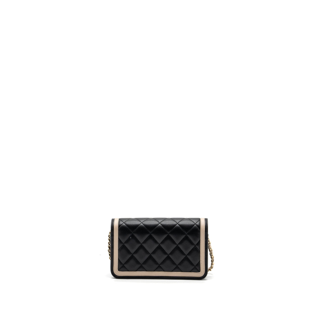 chanel-23b-flap-phone-holder-lambskin-black-white-lghw-microchip