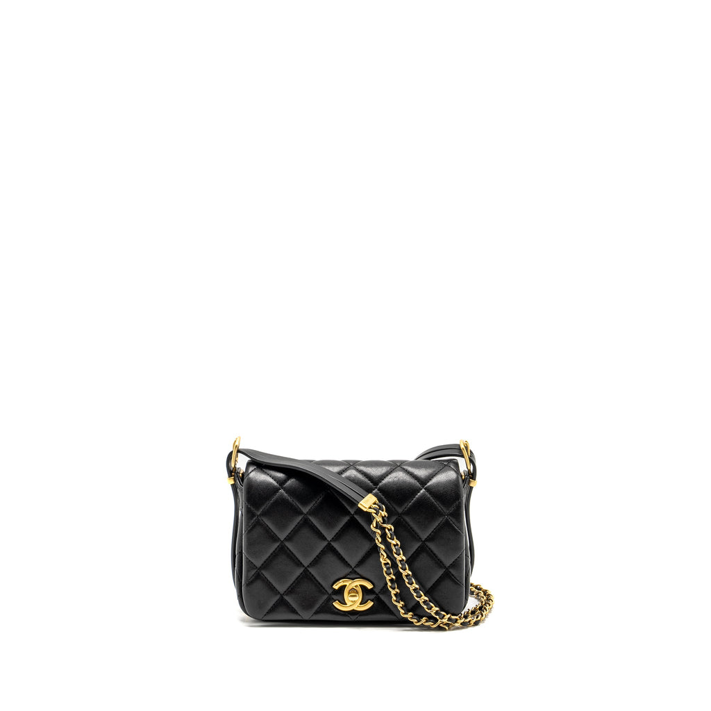 chanel-23b-detail-chains-quilted-flap-bag-lambskin-black-ghwmicrochip