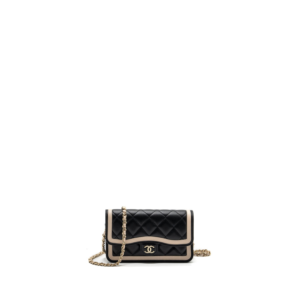 chanel-23b-flap-phone-holder-lambskin-black-white-lghw-microchip